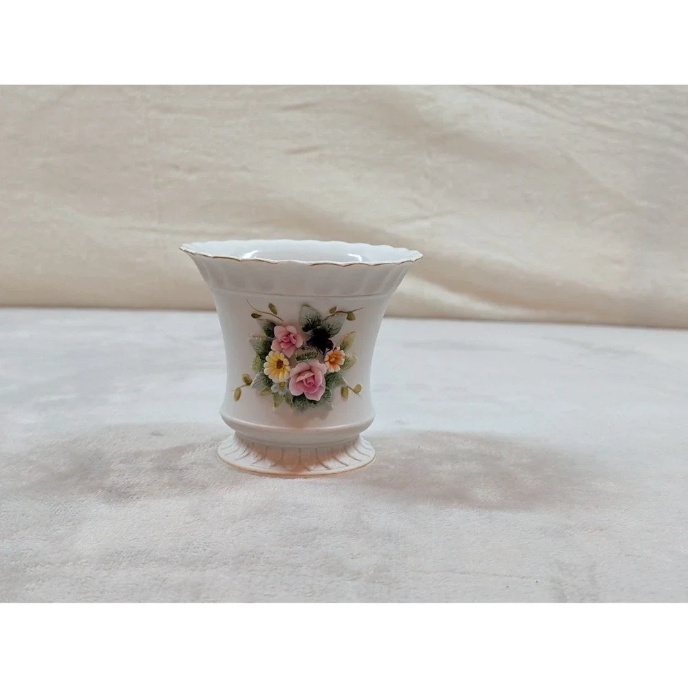 Lefton china hand